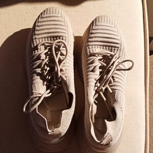 Stylish Beige Women's Sneakers